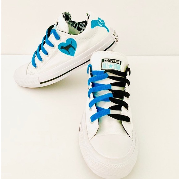 LIMITED EDITION RARE Victoria Secret Converse shoe - Picture 8 of 8